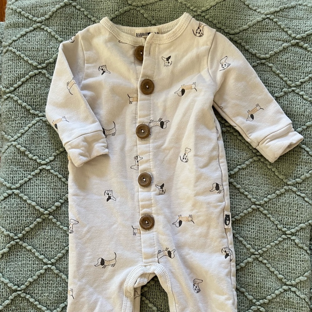 Rabbit + Bear Organic Cotton Outfit - 0-3 months - Dogs